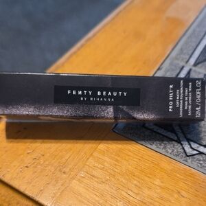 Fenty Beauty Pro Filt'r Primer - Sleek Black Packaging